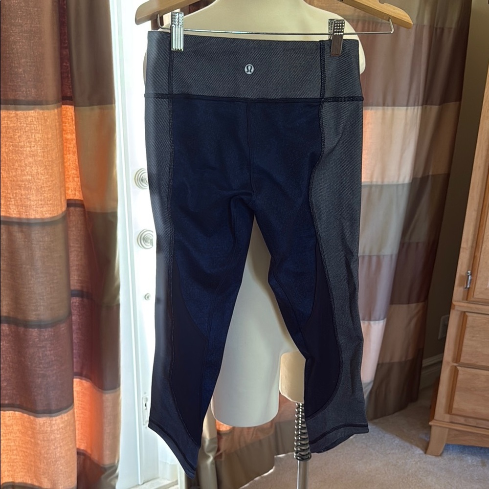 Lululemon Blue  Cropped Leggings